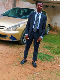 Kouame Shadrac's profile, a single 20-year-old a man in Bouaké