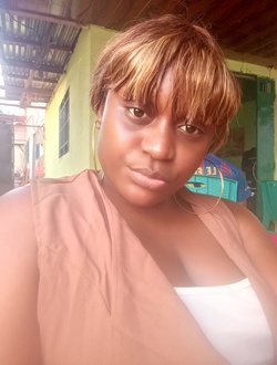 Christelle's profile, a single 32-year-old a woman in Yaoundé