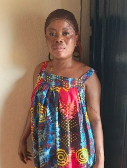 Flore's profile, a single 27-year-old a woman in Ébolowa