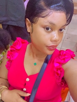 Julie's profile, a single 25-year-old a woman in Yaoundé