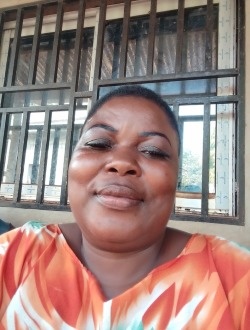 Marie's profile, a single 45-year-old a woman in Yaoundé
