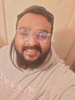 Badshah's profile, a single 29-year-old a man in Paris