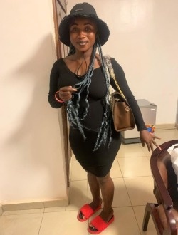 Nadia's profile, a single 28-year-old a woman in Abi