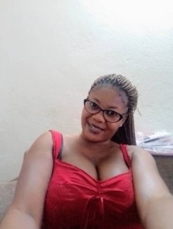 Perline's profile, a single 45-year-old a woman in Abidjan