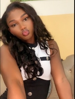 Grâce's profile, a single 25-year-old a woman in Kinshasa Nongo