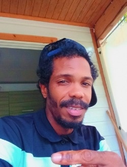 Peter's profile, a single 34-year-old a man in Ablon-sur-Seine