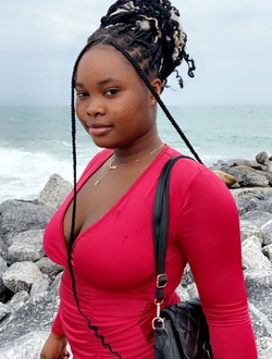 Miranda's profile, a single 23-year-old a woman in Lomé