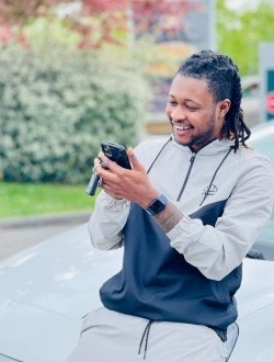 Alassane's profile, a single 32-year-old a man in Bamako