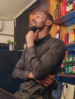 Dest's profile, a single 26-year-old a man in Poto Poto