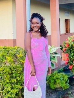 Femie Yottania's profile, a single 23-year-old a woman in 1ER Arrondissement