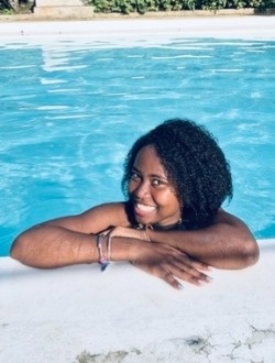 Chaïna's profile, a single 19-year-old a woman in Antsiranana