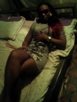 Flore Emilie's profile, a single 41-year-old a woman in Douala