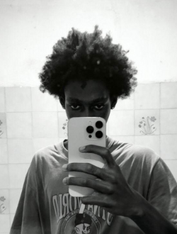 Jordan's profile, a single 21-year-old a man in Abidjan