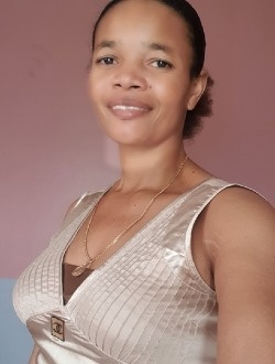 Joelle's profile, a single 45-year-old a woman in Toamasina
