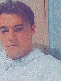 Matheo's profile, a single 28-year-old a man in Paris