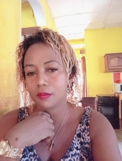 Fredine's profile, a single 38-year-old a woman in Antsiranana