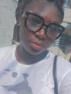 Diane's profile, a single 27-year-old a woman in Douala