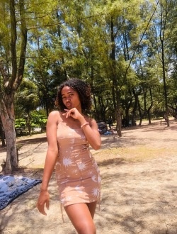 Karan's profile, a single 22-year-old a woman in Toamasina