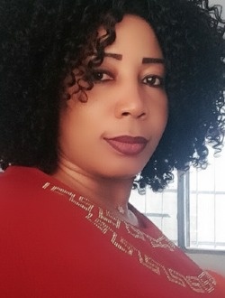 Luna's profile, a single 48-year-old a woman in Abidjan