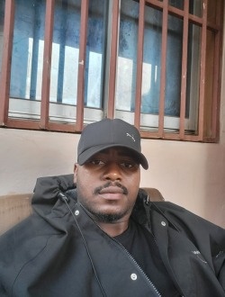 Junior Marc's profile, a single 28-year-old a man in Sangmélima