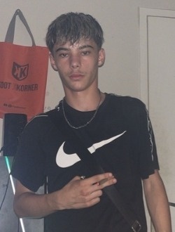 Gaby's profile, a single 18-year-old a man in Toulouges