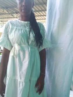 Marie's profile, a single 18-year-old a woman in Abadjin-Doumé