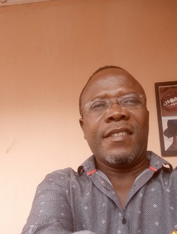 Floor's profile, a single 47-year-old a man in Adidomé