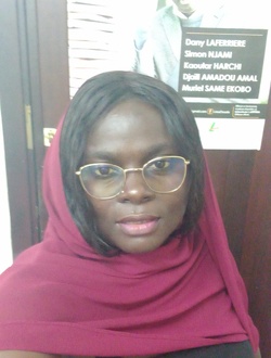 Laura's profile, a single 41-year-old a woman in Douala