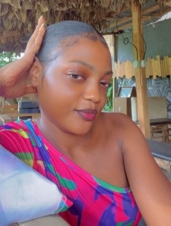 Dorcasse's profile, a single 21-year-old a woman in Libreville