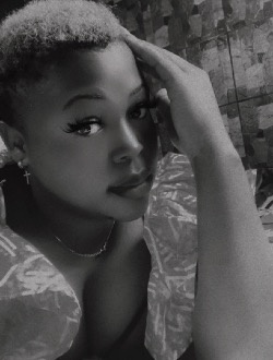 Nelly's profile, a single 30-year-old a woman in Douala