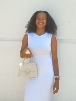 Ennah's profile, a single 21-year-old a woman in Antananarivo