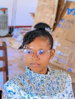 Angelica's profile, a single 27-year-old a woman in Sambava