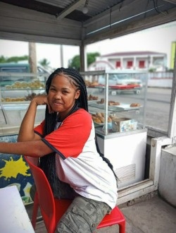 Davinah's profile, a single 22-year-old a woman in Sambava