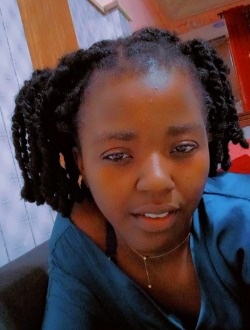 Marinette's profile, a single 24-year-old a woman in Douala