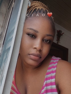 Bénie-Dulcinée's profile, a single 26-year-old a woman in Kinsa