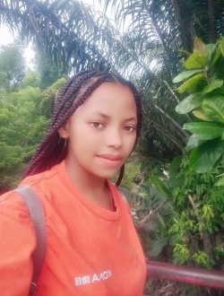 Sandra's profile, a single 22-year-old a woman in Toamasina