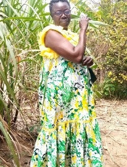 Solange's profile, a single 61-year-old a woman in Mfou