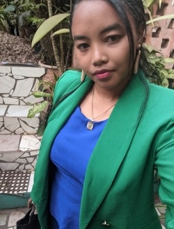 Laetitia Martini's profile, a single 23-year-old a woman in 1ER Arrondissement