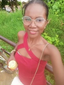 Cynthia's profile, a single 35-year-old a woman in Nosy-Be