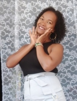 Valencia's profile, a single 35-year-old a woman in Sambava