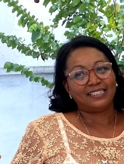 Volatiana's profile, a single 48-year-old a woman in 1ER Arrondissement