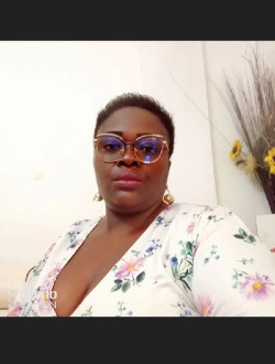 Nadine's profile, a single 42-year-old a woman in Yaoundé