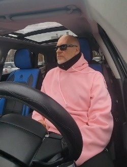 Zoran Vujovic's profile, a single 56-year-old a man in Noisiel