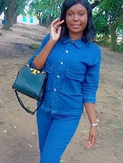 Christevie Kombi's profile, a single 27-year-old a woman in Brazzaville