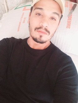 Yossef's profile, a single 26-year-old a man in El Jadid