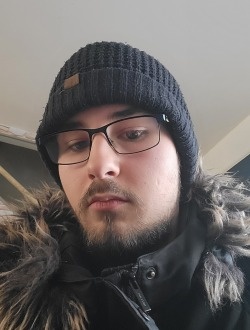 Nolhann's profile, a single 18-year-old a man in Lorient