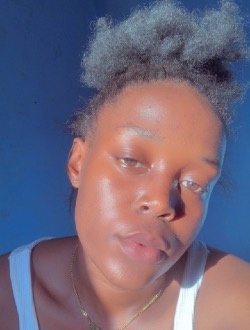 Iness's profile, a single 22-year-old a woman in Douala