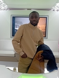 Alinho's profile, a single 25-year-old a man in Paris