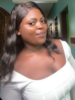 Lauraine's profile, a single 22-year-old a woman in Yaoundé