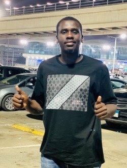 Faris's profile, a single 25-year-old a man in Clermont-Ferrand